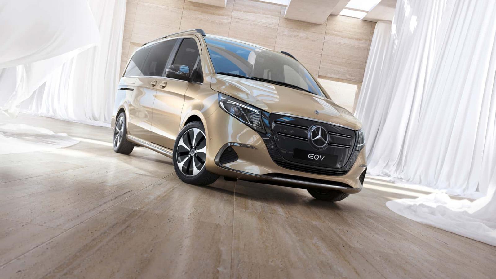 Mercedes: Ανανεώθηκαν τα βαν V-Class, V-Class Marco Polo και EQV